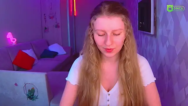 Snapshot of AmaliaQueen chatting on 03-02-25, 02:36 AmaliaQueen online show from 03-02-25, 02:36