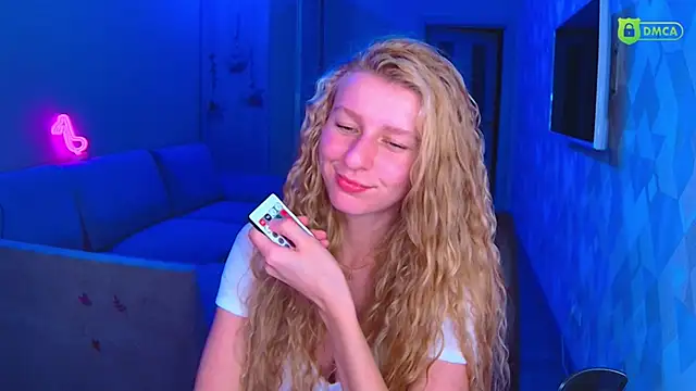 AmaliaQueen online show from 11-28-25, 03:23