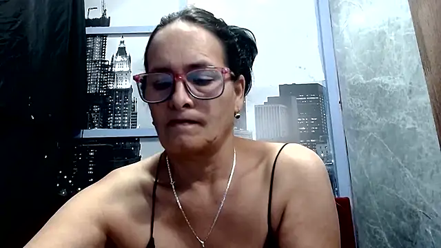Snapshot of Nastylatinaxxx chatting on 07-11-26, 11:43 Nastylatinaxxx online show from 07-11-26, 11:43