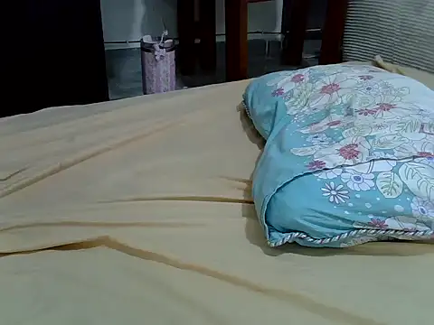 pretty leila2 online show from 02-12-26, 12:27