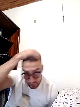 sebasxx97 online show from 10-10-25, 01:45