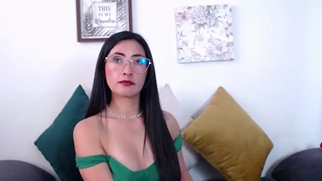 Snapshot of JainaRogers chatting on 07-15-26, 06:37 JainaRogers online show from 07-15-26, 06:37