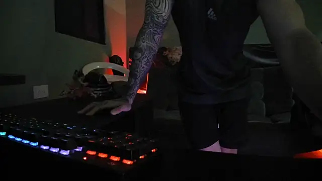 Snapshot of Sisoyalejo420 chatting on 02-01-26, 11:58 Sisoyalejo420 online show from 02-01-26, 11:58