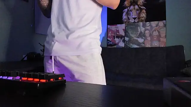 Snapshot of Sisoyalejo420 chatting on 02-20-26, 12:40 Sisoyalejo420 online show from 02-20-26, 12:40