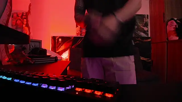 Snapshot of Sisoyalejo420 chatting on 01-18-26, 01:09 Sisoyalejo420 online show from 01-18-26, 01:09