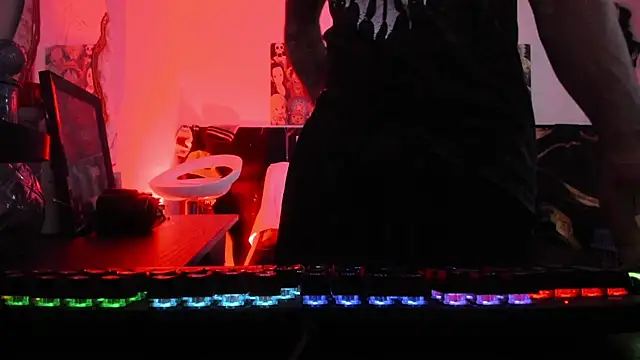 Sisoyalejo420 online show from 12-18-25, 05:45