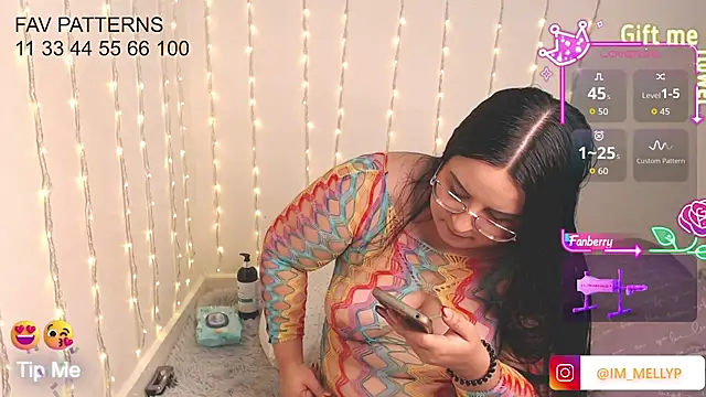 Mellyparker  online show from 01-13-26, 03:49