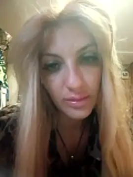 Snapshot of RileyLanna chatting on 06-16-26, 03:28 RileyLanna online show from 06-16-26, 03:28
