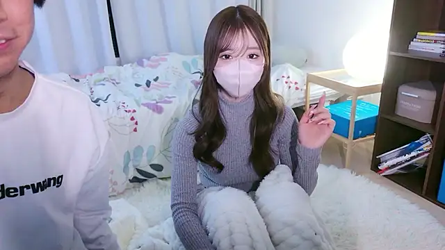 POCARI SWEAT online show from 12-22-25, 01:55