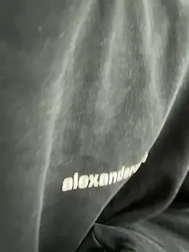 POCARI SWEAT online show from 04-15-26, 03:01