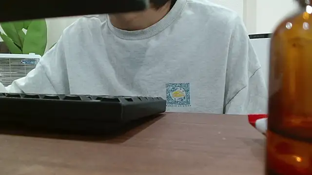 POCARI SWEAT online show from 03-27-26, 04:21