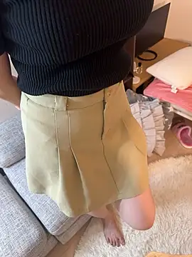 POCARI SWEAT online show from 09-18-25, 10:29