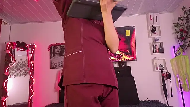 Alaia Asuka online show from 10-23-25, 01:37