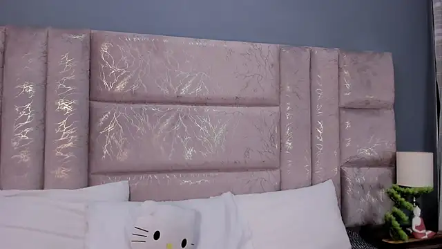 AnnieNasty online show from 10-06-25, 12:06