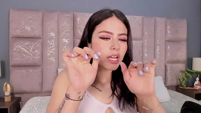 AnnieNasty online show from 10-19-25, 11:46