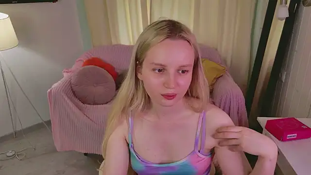 Beatrica Klein online show from 06-12-26, 02:48
