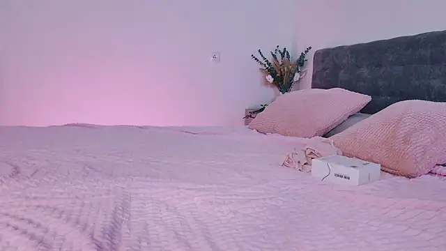 Beatrica Klein online show from 04-20-26, 03:24