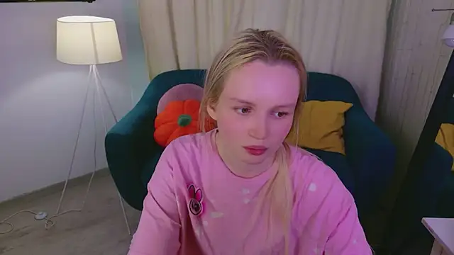 Beatrica Klein online show from 06-16-26, 03:56