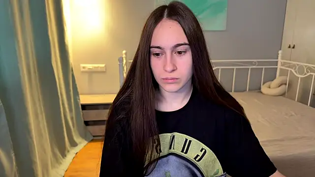AliceKolltt online show from 06-25-26, 12:43