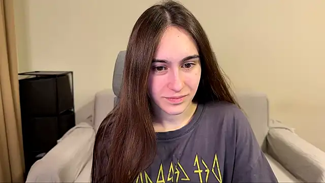 AliceKolltt online show from 04-10-26, 09:00