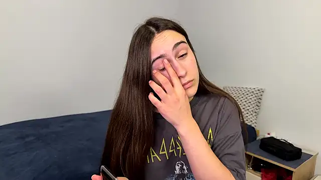 AliceKolltt online show from 05-20-26, 07:55