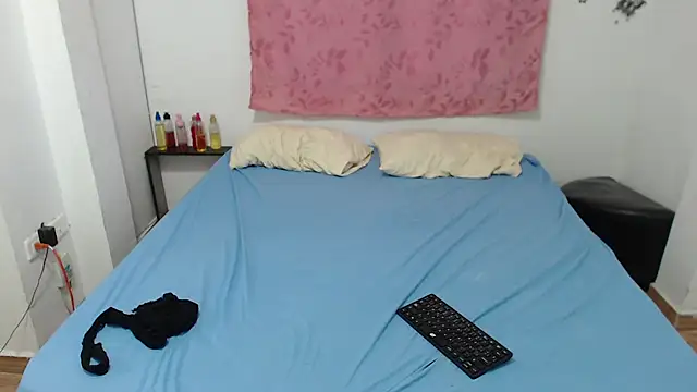 Selena sweett online show from 09-23-25, 10:28