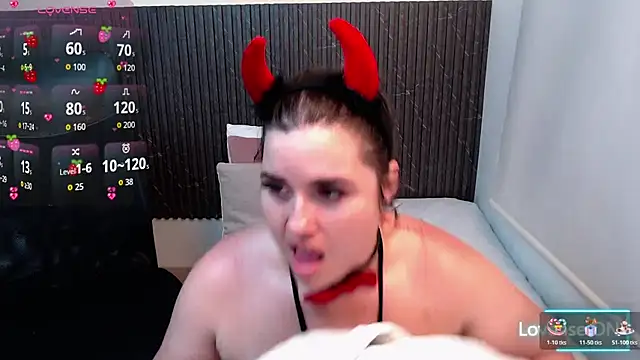 Aabby lee online show from 10-31-25, 07:10