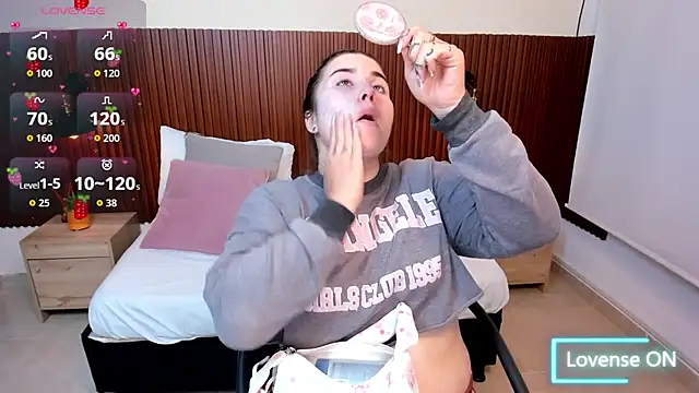 Aabby lee online show from 11-28-25, 07:36