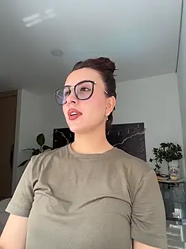 EmaSaenz online show from 02-18-26, 06:04