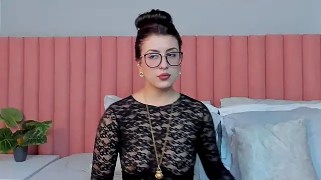 EmaSaenz online show from 03-20-26, 06:53