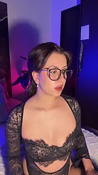 EmaSaenz online show from 12-15-25, 09:42