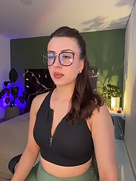 EmaSaenz online show from 03-12-26, 08:46