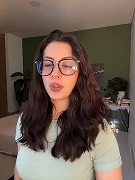 EmaSaenz online show from 07-07-26, 10:02