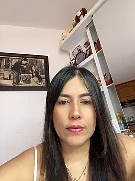 Snapshot of manuela_star chatting on 05-20-26, 05:21 manuela star online show from 05-20-26, 05:21