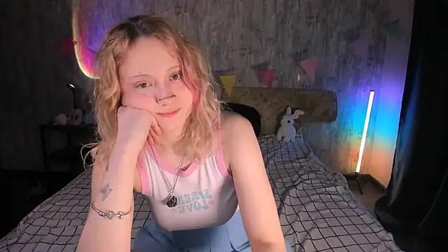 Snapshot of MariaMango chatting on 02-25-25, 10:31 MariaMango online show from 02-25-25, 10:31