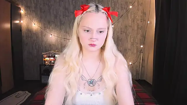 MariaMango online show from 11-22-25, 01:37