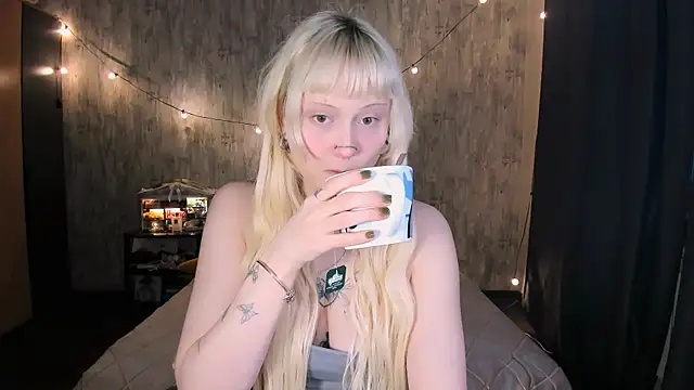 MariaMango online show from 12-14-25, 04:29