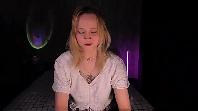Snapshot of MariaMango chatting on 02-14-25, 02:18 MariaMango online show from 02-14-25, 02:18
