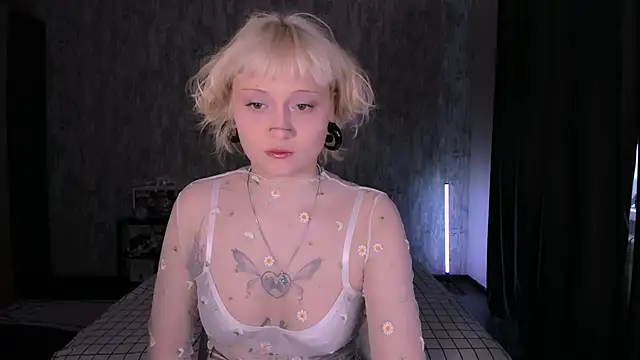 Snapshot of MariaMango chatting on 10-12-25, 05:09 MariaMango online show from 10-12-25, 05:09