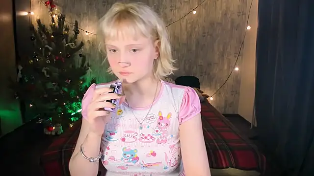 MariaMango online show from 12-22-25, 04:34