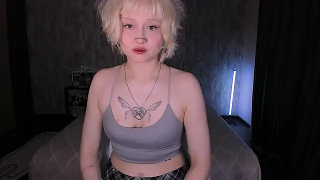 Snapshot of MariaMango chatting on 10-08-25, 11:49 MariaMango online show from 10-08-25, 11:49