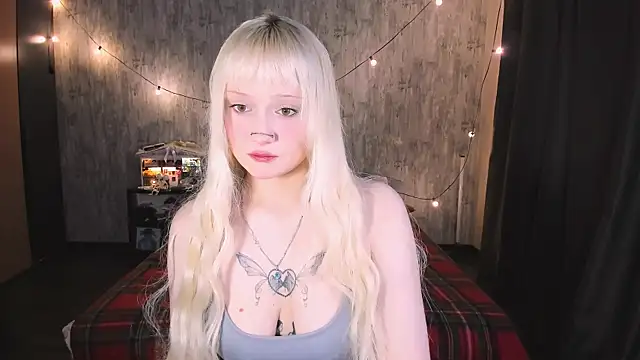 MariaMango online show from 11-26-25, 12:10