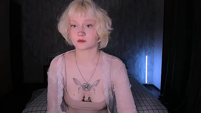 Snapshot of MariaMango chatting on 10-11-25, 01:06 MariaMango online show from 10-11-25, 01:06