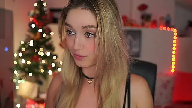 Alexis   Texas online show from 12-21-25, 07:37