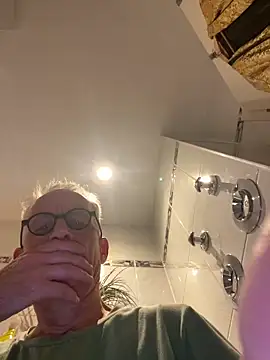 Frank22xx online show from 10-06-25, 08:42