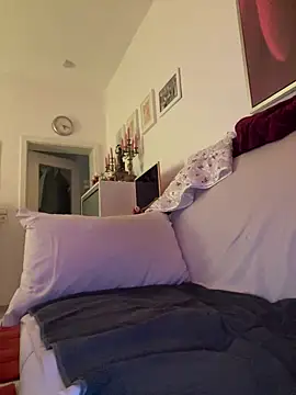 Frank22xx online show from 11-30-25, 04:19