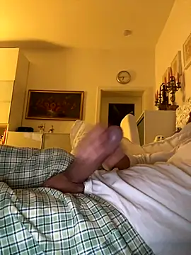 Frank22xx online show from 11-23-25, 05:45