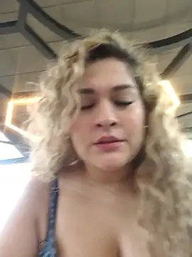 Sara smiiith211 online show from 01-16-26, 11:42