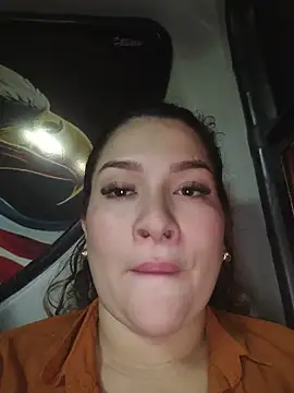 Sara smiiith211 online show from 05-23-26, 12:53