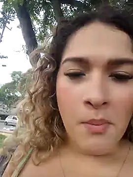 Sara smiiith211 online show from 12-04-25, 07:13